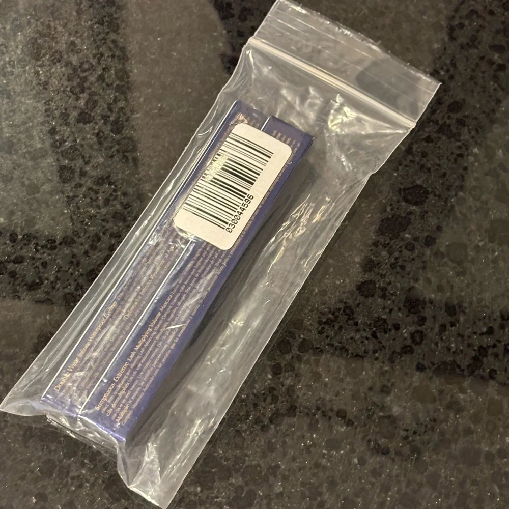 Estée Lauder Eyeliner and Mascara Set - Picture 3 of 6